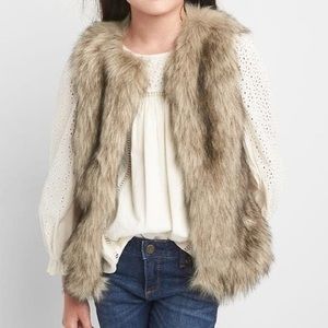 GAP KIDS Fur Vest